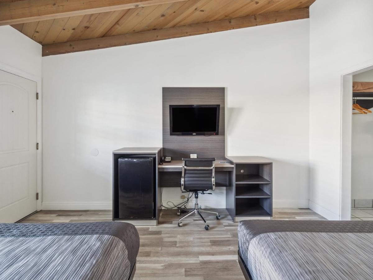 Discovery Inn Monterey Bay Сисайд Экстерьер фото