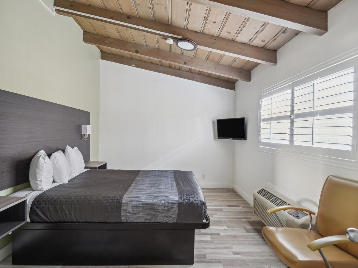 Discovery Inn Monterey Bay Сисайд Экстерьер фото